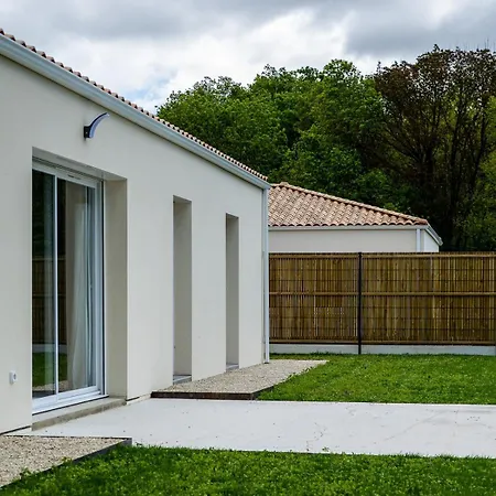 Holiday home Chapitre 30 *